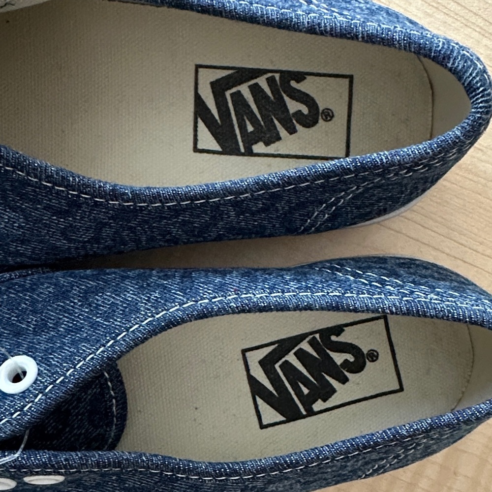 Vans Women's Denim Blue cheetah print Sneakers size 8 - Picture 3 of 9